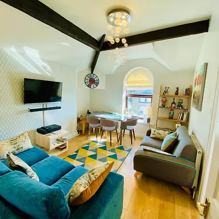 Views Over - 2bed Jade & Parking Harrogate
