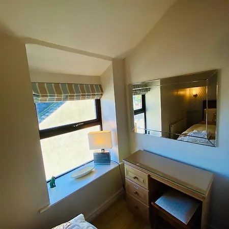 Apartment Views Over - 2bed Jade & Parking Harrogate