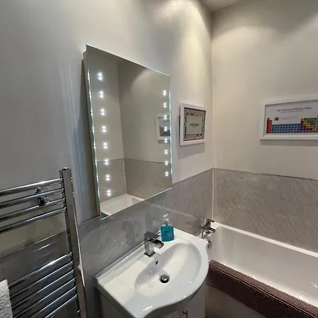 Apartment Views Over - 2bed Jade & Parking