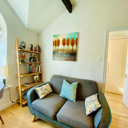 Views Over - 2bed Jade & Parking