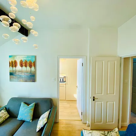 Views Over - 2bed Jade & Parking