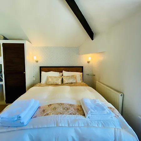 Views Over - 2bed Jade & Parking * Harrogate