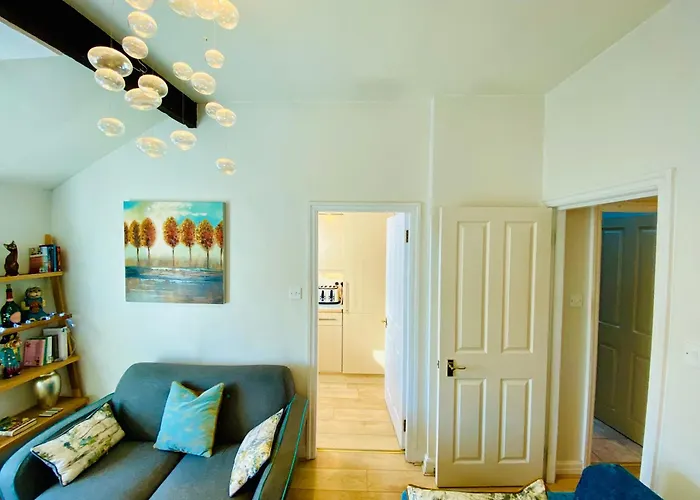 Views Over - 2bed Jade & Parking