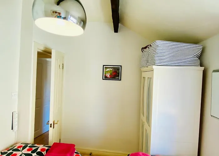 Views Over - 2bed Jade & Parking