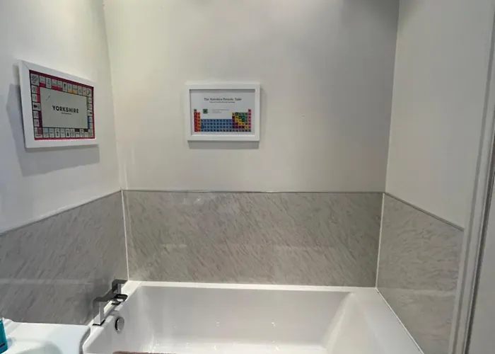 Views Over - 2bed Jade & Parking