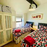 Views Over - 2bed Jade & Parking