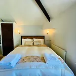 Views Over - 2bed Jade & Parking * 哈罗盖特