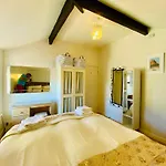 Views Over - 2bed Jade & Parking *