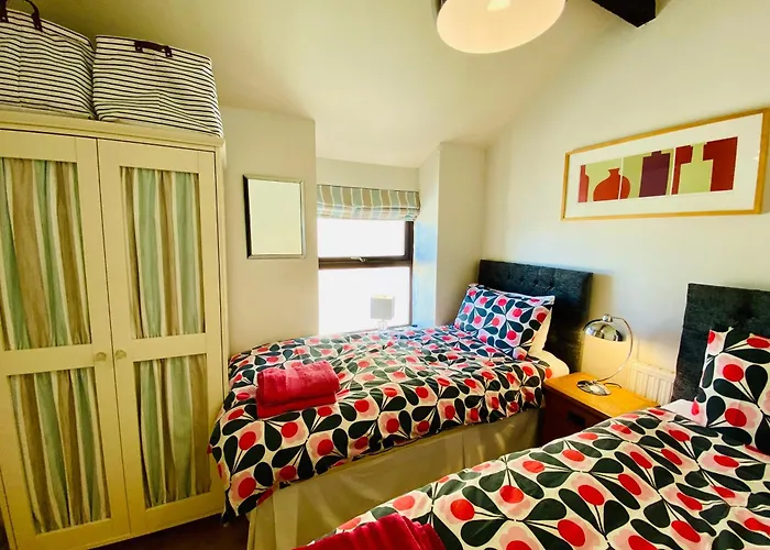 Views Over - 2bed Jade & Parking Apartamento