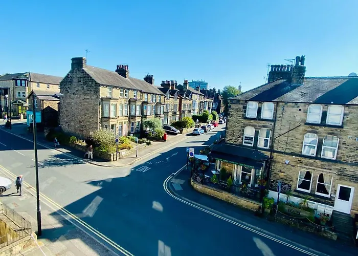 Views Over - 2bed Jade & Parking Harrogate